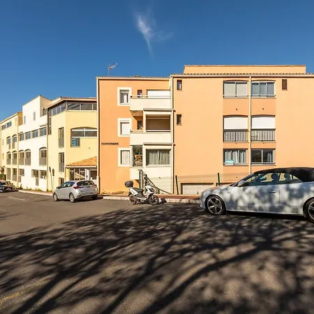 Apartment Dom - 3min A Pied De La Agde